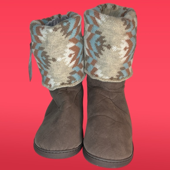 NWT.    MUK LUKS Women's Raquel Slipper "Oatmeal Stripe"  Large Size 9/10 - Picture 1 of 11